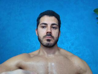 Cutler Q webcam flirt4free model stream image