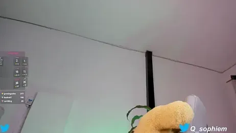 Queensophie_m webcam stripchat model stream image