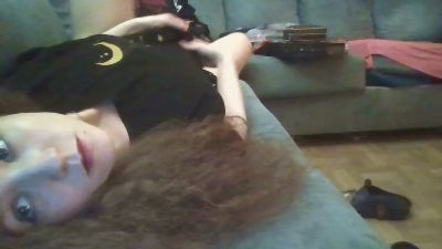 QueenCrimson webcam cam4 model stream image