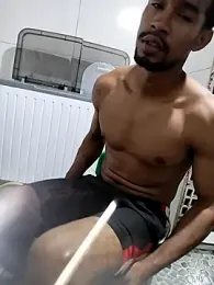 Kesurra webcam model stream image