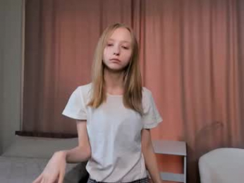 lynetcheckley webcam model stream image