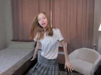 lynetcheckley webcam chaturbate model stream image