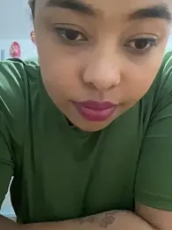 PUSHYLATE webcam model stream image