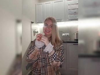 SandraSlava webcam model stream image