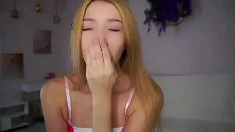 SunnivaCovil webcam stripchat model stream image