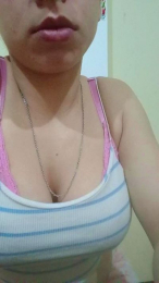 Floppy19 webcam model stream image