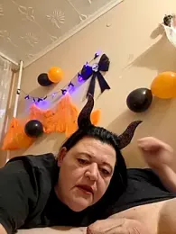 BlacReign webcam model stream image