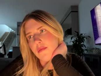 lilpinkbean webcam model stream image