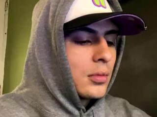 Fredrik Russell webcam model stream image