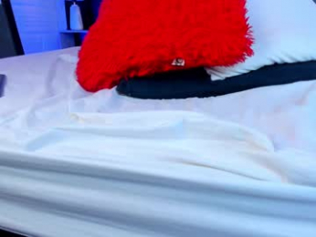 clydeandbonniee_ webcam model stream image