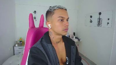 Leonard_Price webcam model stream image