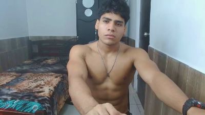TylerGolt823 webcam cam4 model stream image