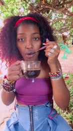 MaevaFrenchy webcam cam4 model stream image