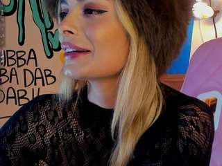 lyannaa webcam model stream image
