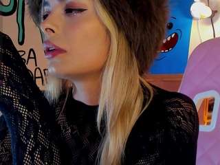 lyannaa webcam model stream image