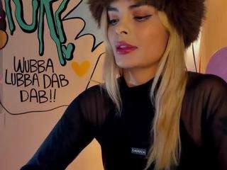 lyannaa webcam model stream image