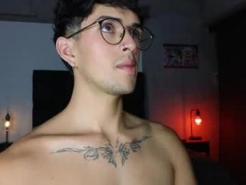 erisleon webcam model stream image