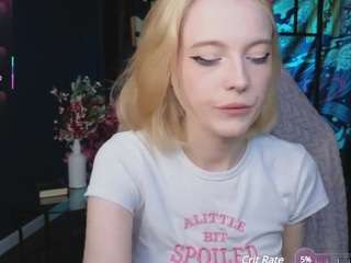 crispytati webcam camsoda model stream image