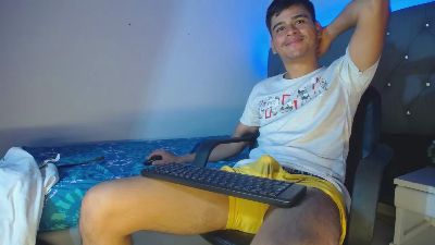 Charlir_cock_ webcam model stream image