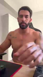 Saradoalto23 webcam model stream image