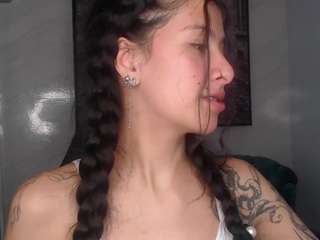 carla-cortez-v webcam model stream image