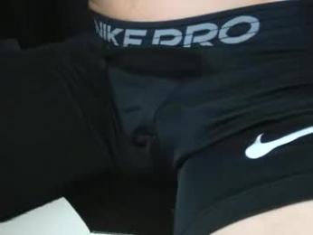 slimhungyvng webcam chaturbate model stream image