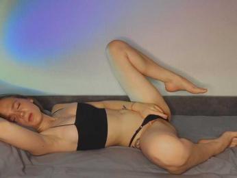 EllieTonee webcam model stream image