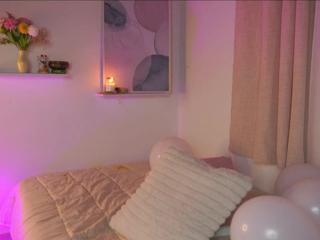 Hanah Evans webcam model stream image