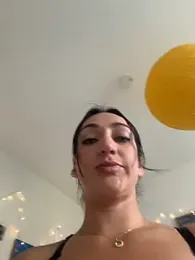 Ninabigtitied webcam model stream image