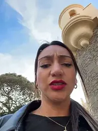 Ninabigtitied webcam model stream image