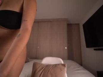 ales_bloom webcam model stream image