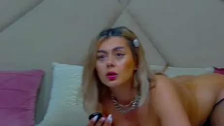 ChloeFrost webcam model stream image