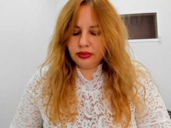 AvaQueen webcam model stream image