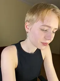 Crayzy_Luv webcam model stream image