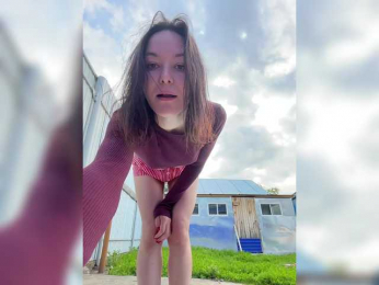 Love69me webcam bongacams model stream image