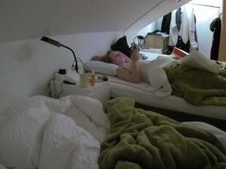 voyeurcam-julmodels-bed-4 webcam model stream image