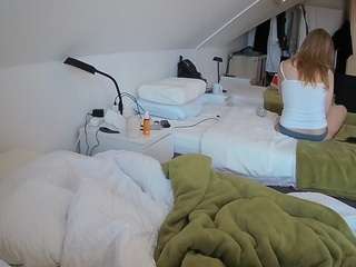 voyeurcam-julmodels-bed-4 webcam model stream image