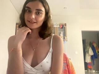 Elisa Valenti webcam model stream image