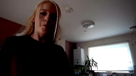 millieblouxx webcam model stream image