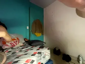 MiyuPeach webcam model stream image