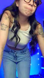 QueenDesiree webcam cam4 model stream image