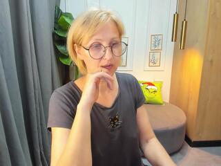 Paris Beautiful webcam model stream image