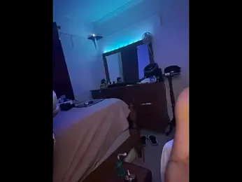 KY_Sir35 webcam model stream image