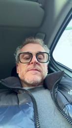 Axl_hot webcam model stream image