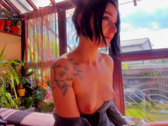 Moona-One webcam model stream image