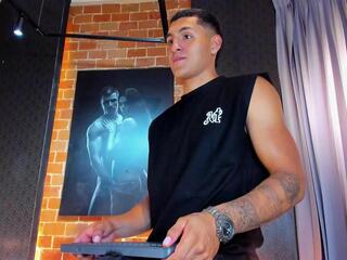 Ryan Evhans webcam flirt4free model stream image