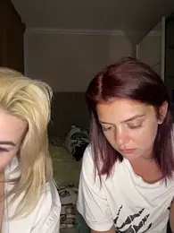 Leya__Droit webcam model stream image