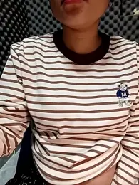 Pipi23_ webcam model stream image