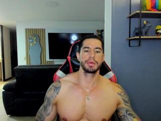 Uxio X webcam flirt4free model stream image