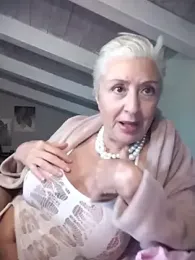 divinaerotica webcam model stream image